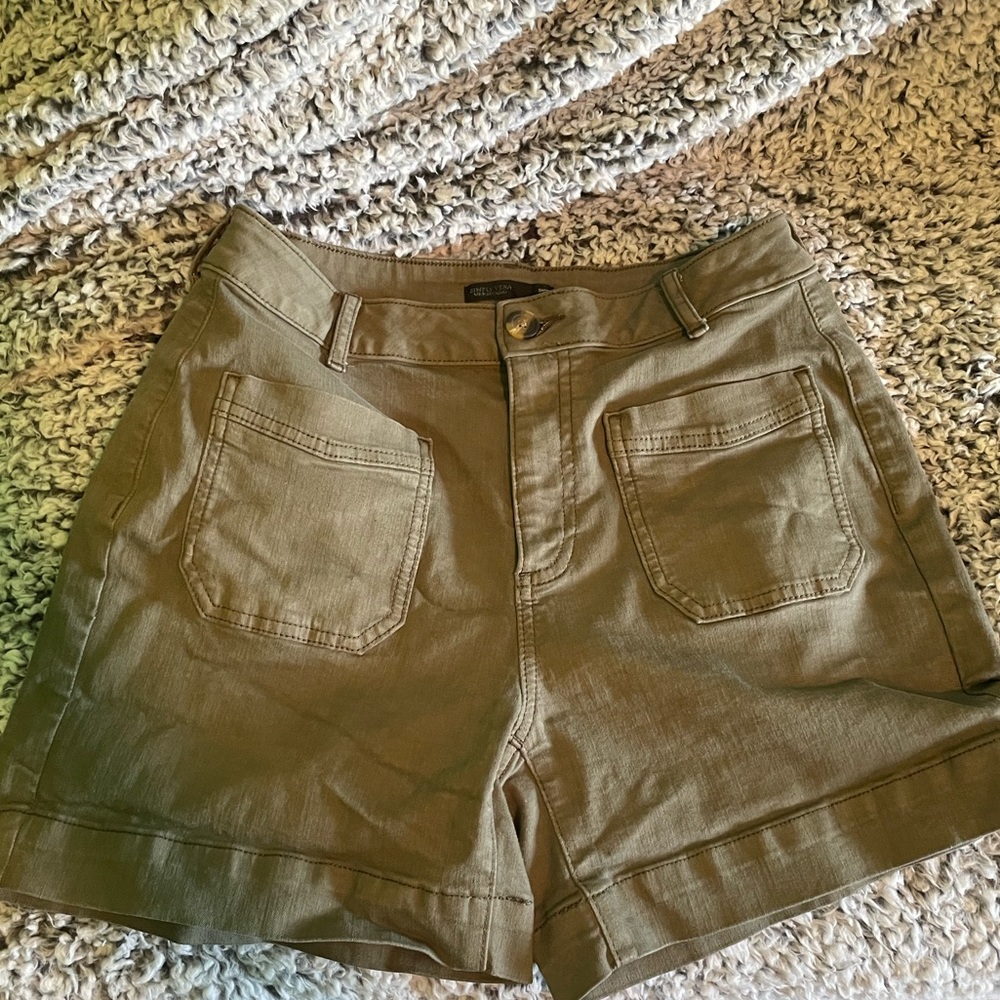 Vera Wang Shorts